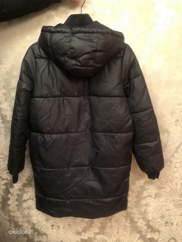 Продам, мало б/у, темно-синяя куртка, размер М (фото #2)