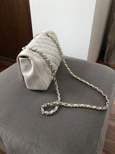 Müüa Moschino kãekott kunstnahast voodriga (2 foto / 2)