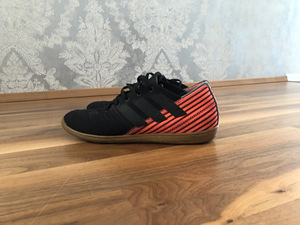 Müüa vähekasutatud ADIDAS vabajalatsid (2 foto / 2)
