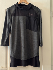 Müüa vahekasutatud Nike spordikampsun ,suurus M (1 foto / 2)