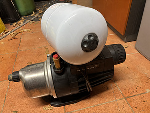 Grundfos MQ3-45 veeautomaat (1 foto / 1)