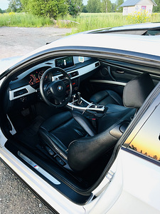 BMW e92 2.0d (7 foto / 9)