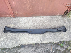 BMW e39 esiglaasi alumine plastik liist (1 foto / 1)