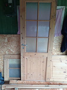 Двери деревянные