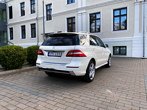 Mercedes-Benz ML 350 AMG pakett 3.0 190kW (4 foto / 8)