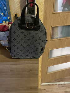 Новый рюкзак. (2 фото из 3)