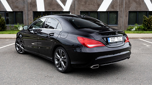 Mercedes-Benz CLA200 2014 (4 foto / 15)