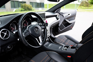Mercedes-Benz CLA200 2014 (7 foto / 15)