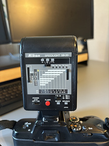 Nikon F-401X ja Nikon SPEEDLIGHT SB-20 (8 foto / 8)
