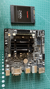 Q1900-ITX Emaplaat + CPU + 8GB DDR3L + 128GB SSD (3 foto / 3)