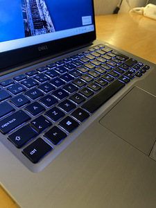 Dell Latitude 7300 (i5-8365U/8GB DDR4/m.2 256GB SSD) 5h aku! (3 foto / 3)