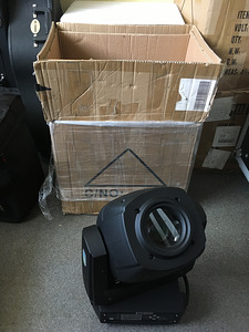 Müüa 4tk LED 230W Spot Beam Moving Headi (4 foto / 7)