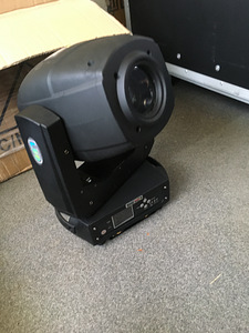 Müüa 4tk LED 230W Spot Beam Moving Headi (5 foto / 7)