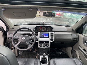 Nissan X-trail (5 foto / 8)