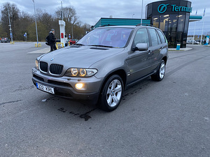 BMW X5 (1 foto / 8)
