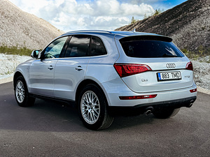 Audi Q5, S-Line (3 фото из 5)