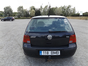 VW GOLF V 1.9TDI 66kw (4 foto / 6)