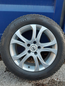 Литые диски 17' Nissan и шины (2 фото из 2)