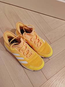 Adidas laste tossud 34 (1 foto / 1)