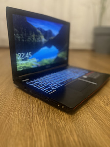 Laptop msi ms-16J (4 foto / 5)