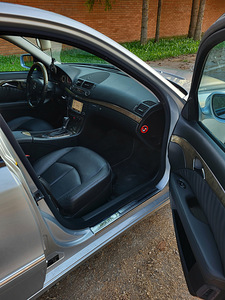 Mercedes- benz E350 (8 foto / 10)