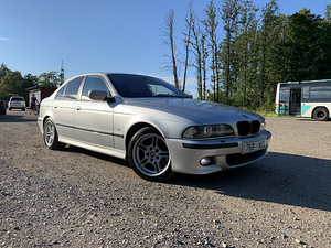 BMW 530d (2 фото из 10)