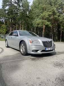 Lancia Thema (2 foto / 10)