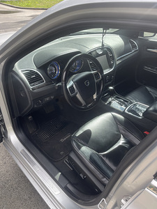 Lancia Thema (6 foto / 10)