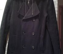 Чёрное пальто с капюшоном Herold