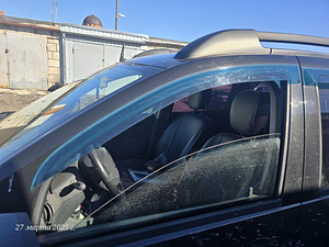 Ветровики dacia duster