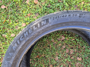 Michelin Pilot Alpin 5 lamellrehvid 245/40/R20 (2 foto / 4)