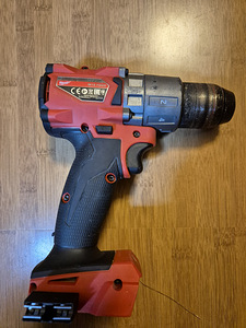 Milwaukee FUEL M18 FDD2 akudrell (1 foto / 2)