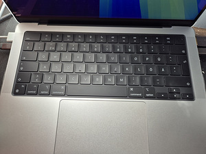 Apple MacBook Pro 14 M4 Max 36GB 1TB SSD Silver (2 foto / 2)