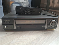Видеомагнитофон LG VHS с пультом дистанционного управления