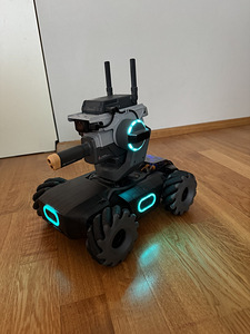 Программируемый робо-танк DJI Robomaster S1 (2 фото из 4)