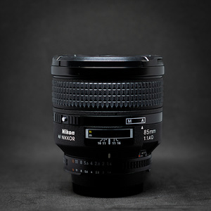 Nikon Nikkor 85mm f1.4D (3 foto / 3)