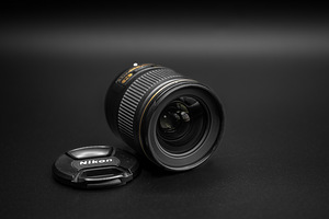 Nikon Nikkor 28mm 1.8G (2 foto / 3)