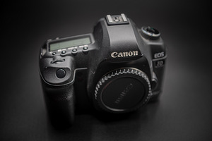 Canon EOS 5D mark II vähekasutatud (1 foto / 1)