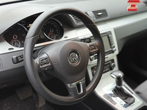 Volkswagen Passat CC 2.0TDI 103kw 2009 (9 foto / 14)