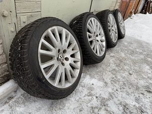 5x112 R17 литые диски Audi/VW/Skoda с шинами. (2 фото из 3)