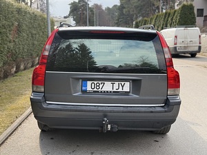 Volvo V70 2.4D 96kw 2004 (8 foto / 12)