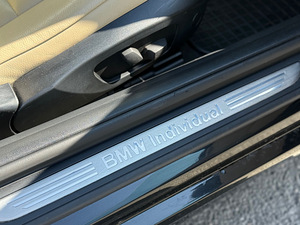 BMW 330D 170kw Individual (6 foto / 12)