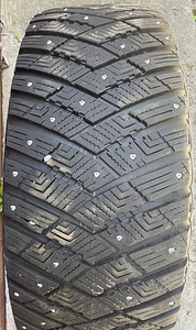 Goodyear 265/65/17 (2 foto / 2)