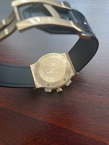 Часы Hublot (4 фото из 5)