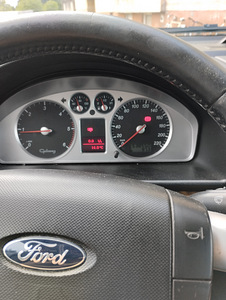 Ford Galaxy 1,9 96kw 2005 (1 foto / 9)