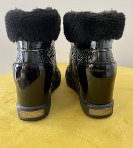 Guess /Crocs saapad /kummikud (2 foto / 5)
