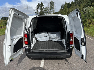 Peugeot Partner (4 фото из 5)
