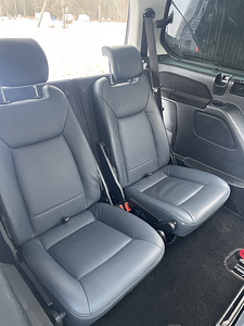 Ford Galaxy (8 фото из 10)