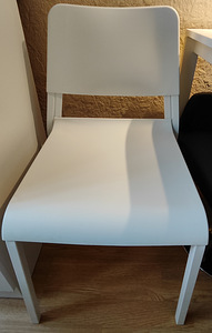 Стол и стулья (3 фото из 5)