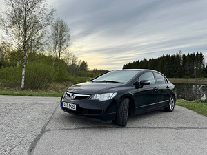Honda Civic 1.8 бензин 103kw (1 фото из 15)